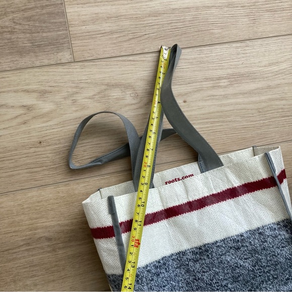 ROOTS Bag - Picture 11 of 12